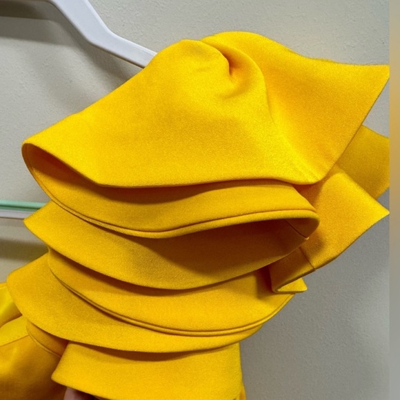 17. Mac Duggal leena Ruffle One Shoulder Mini Dress Lemon Yellow-12 - Picture 12 of 16